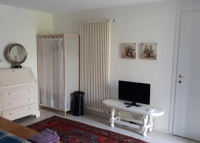 San Lazzaro Room